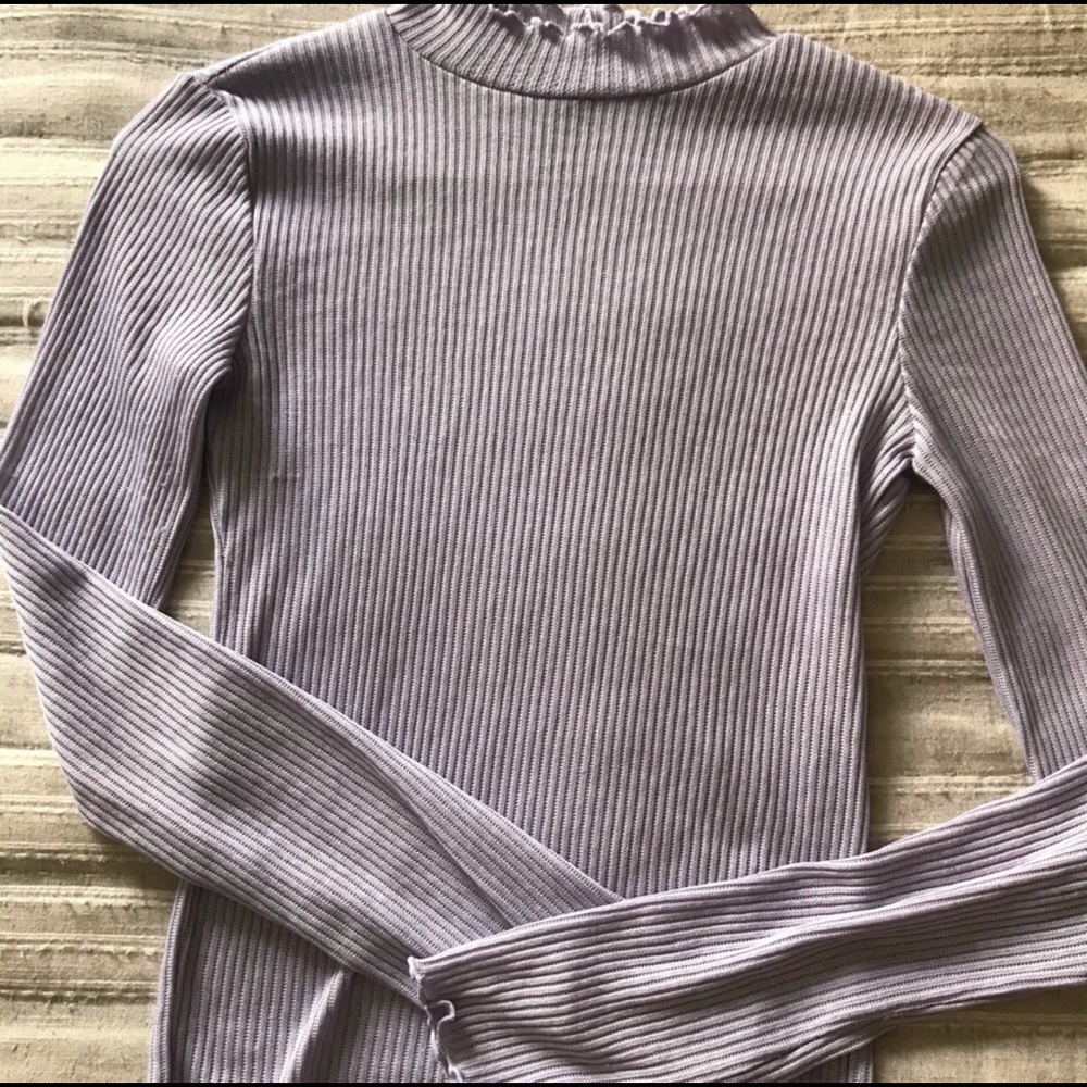 lilac lettuce trim mock neck shirt by h&m